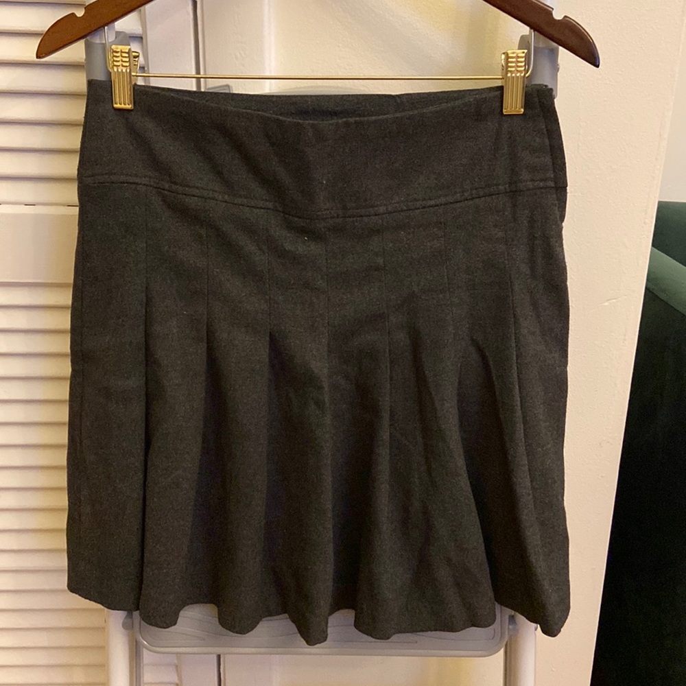 Forcer 21 pleated grey skirt